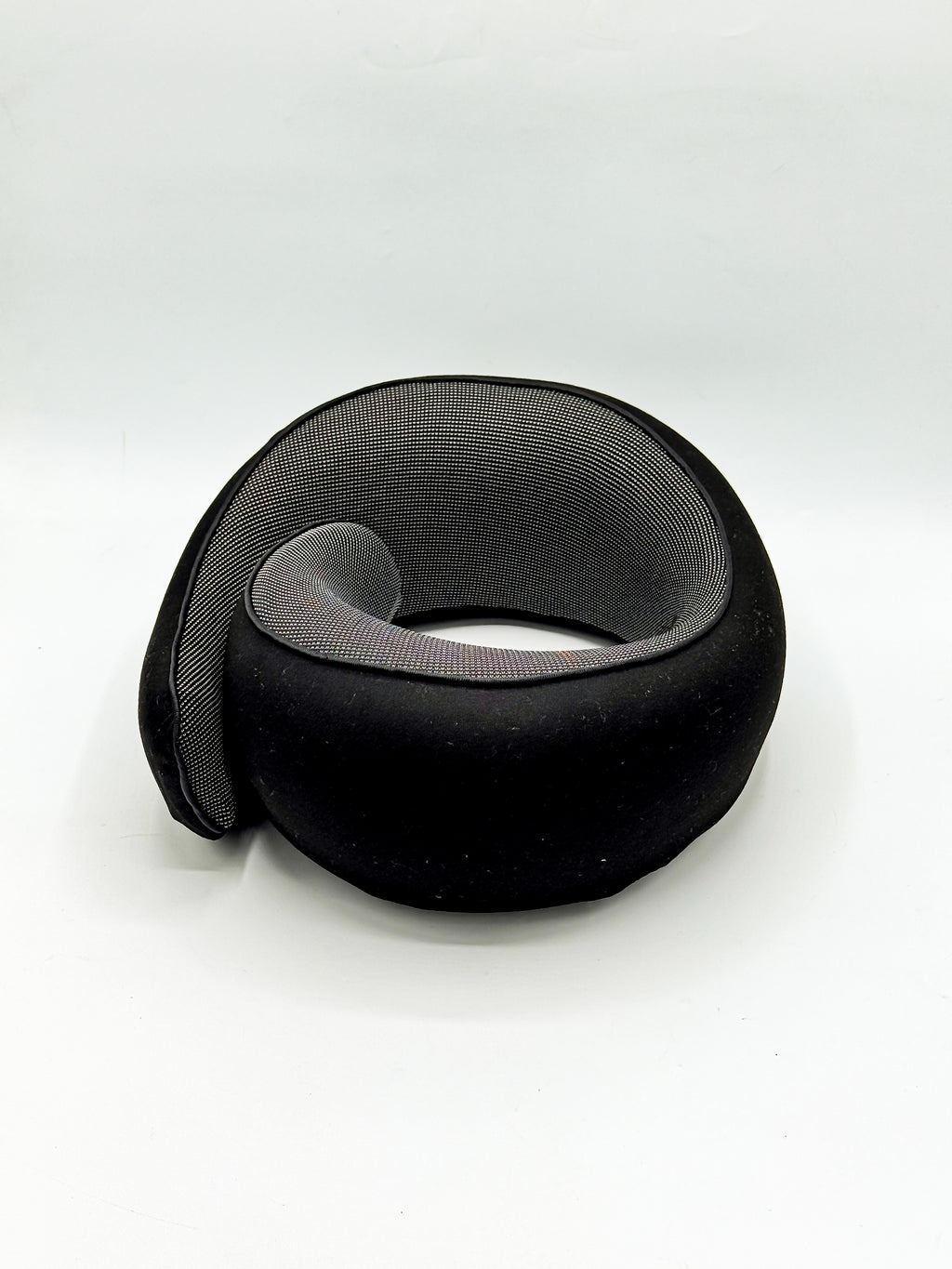 TRAVEL PILLOW