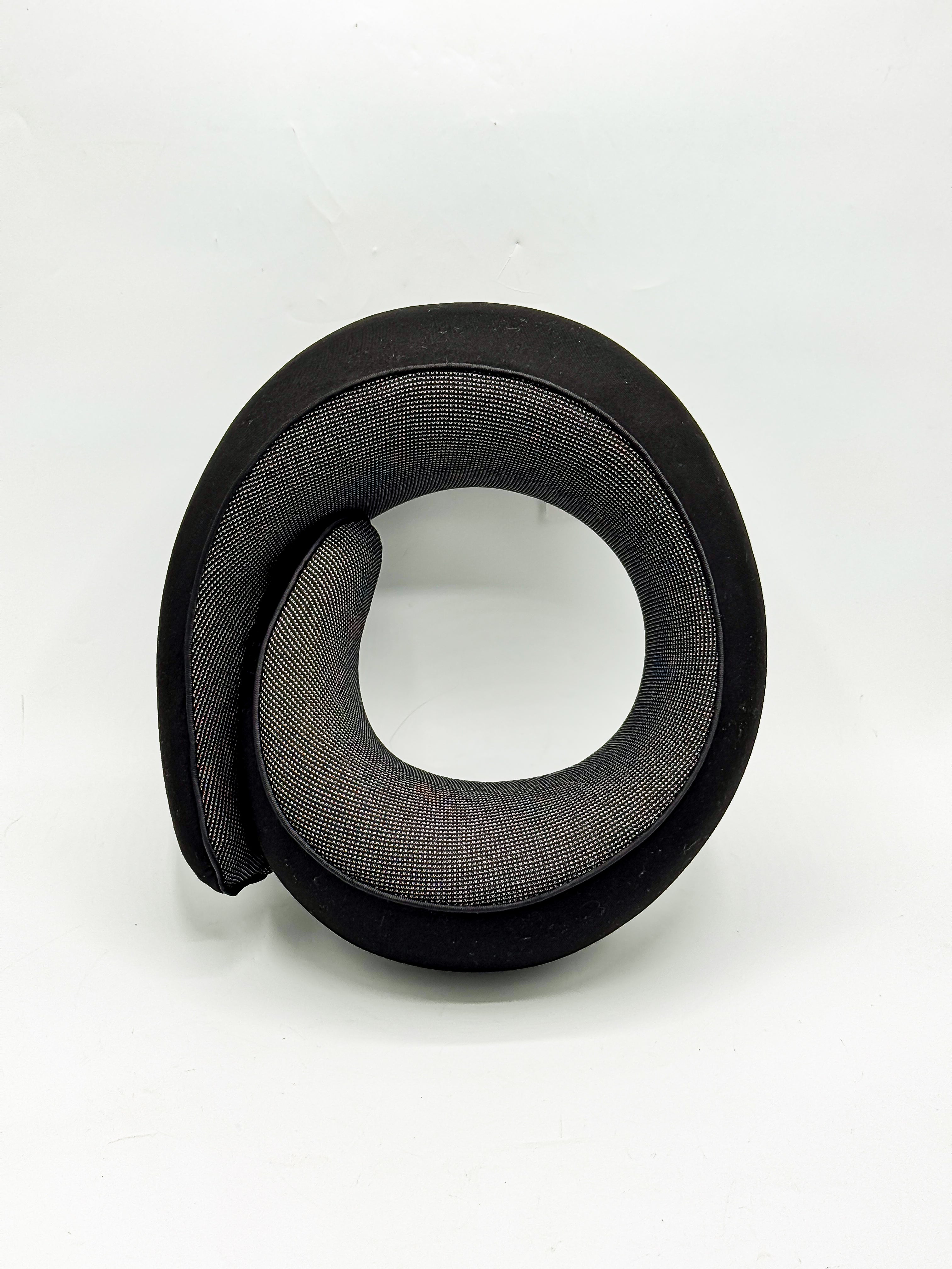 TRAVEL PILLOW
